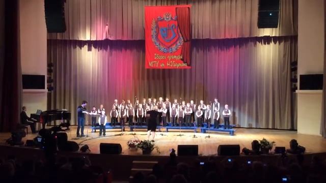 Младший хор мальчиков ДМХШ "Пионерия". В.Живов "Про комара" смотреть онлайн