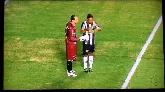 Ronaldinho's legendary goal смотреть онлайн