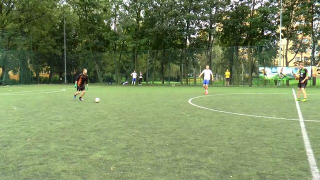 Huragan Toruń - FC Cezar - Liga B2 (4. kolejka Jesień 2017) смотреть онлайн