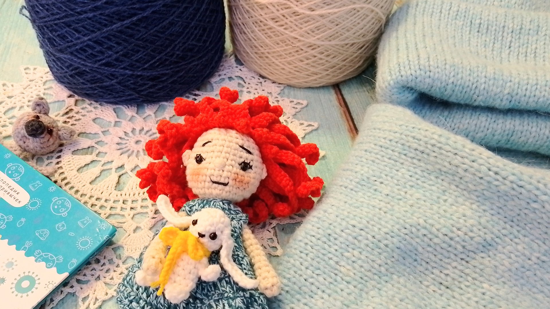 Связала комплект аксессуаров. Куколка крючком. Новый процесс из Кауни. смотреть онлайн