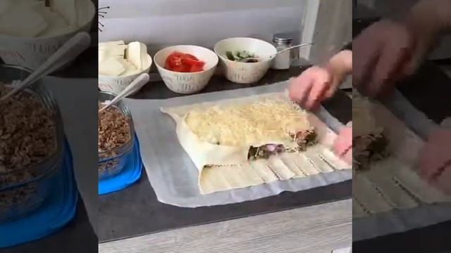 Пирог с жареные фаршем и овощи смотреть онлайн