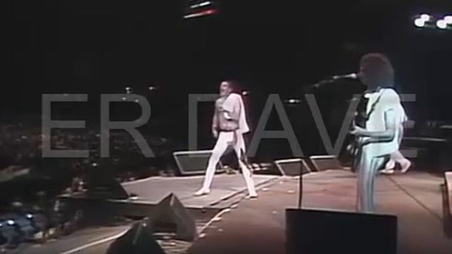 Queen - I Want To Break Free (Live in Sun City 1984) смотреть онлайн
