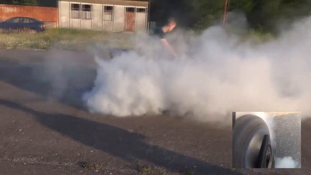 Yamaha R6 Burnout part 1/2 смотреть онлайн