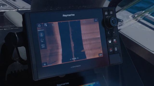 Raymarine Axiom How To: Visualizing Fish with Four Sounder Views смотреть онлайн
