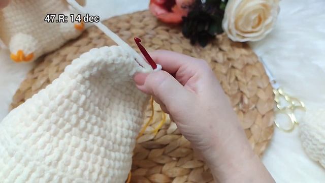 AMİGURUMİ SÜRPRİZ YUMURTALI TAVUK PART 1 GÖVDE.. #amigurumicrochet #amigurumi смотреть онлайн