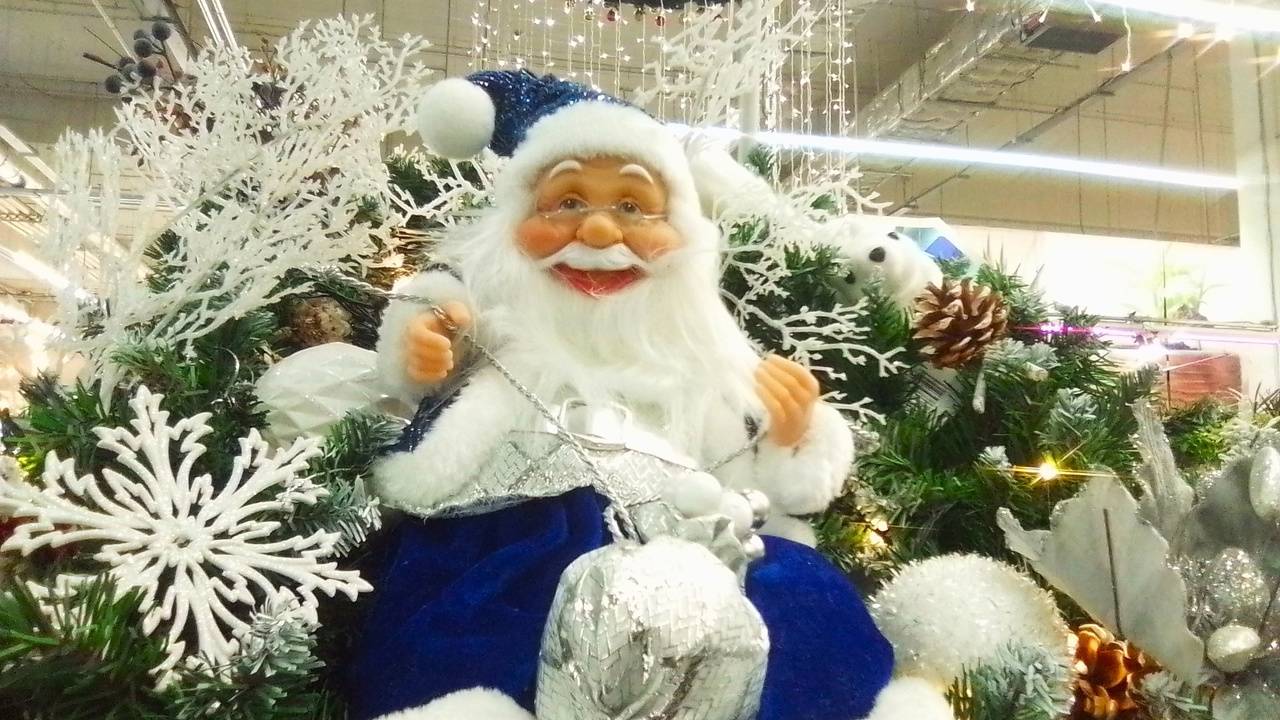 Новогодний ассортимент в Лемана ПРО ( Леруа Мерлен ) смотреть онлайн