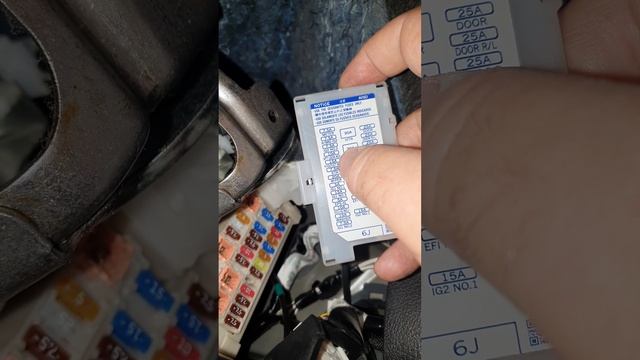 Yaris tomada 12V não funciona смотреть онлайн