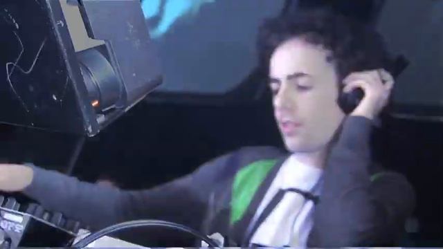 Bedlam in Bournemouth 12/02/11 with Andy C, Netsky, Datsik and High Contrast (Official video) смотреть онлайн