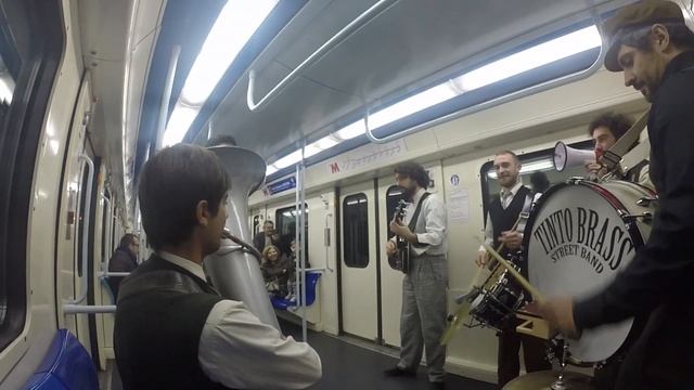 Tinto Brass Street Band - Charleston | Live@ Metro Catania смотреть онлайн