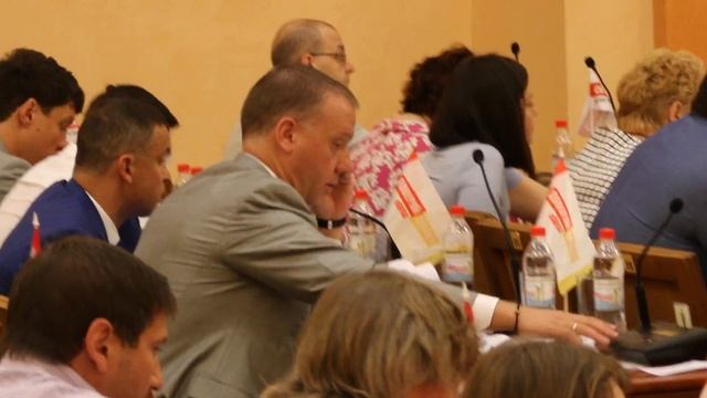 Кнопкодавство на сессии Одесского горсовета. Юрий Крук за Олега Этнаровича смотреть онлайн