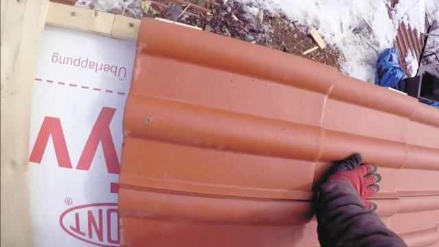 Монтаж цементно-песчаной черепицы на частном доме зимой смотреть онлайн