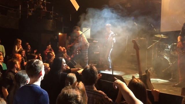 The Bohemians - Radio GaGa (QUEEN cover) смотреть онлайн