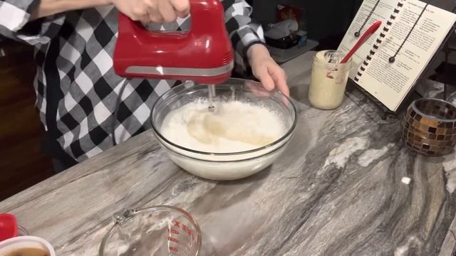 Coconut Praline Cake смотреть онлайн
