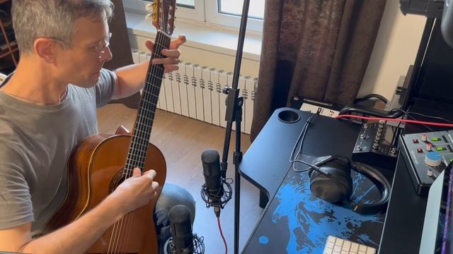 F.Carulli - Andantino in G. Guitar luthier: F.R.Akopov, 2008, CD. смотреть онлайн