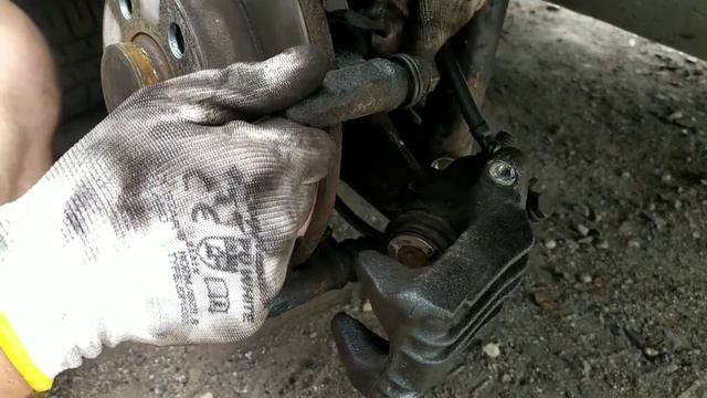 Rear brake discs replacement Skoda Fabia 1 | Fix My Car Garage смотреть онлайн