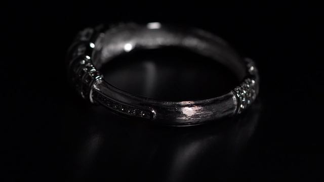 БРАСЛЕТ JUDITH LEIBER смотреть онлайн