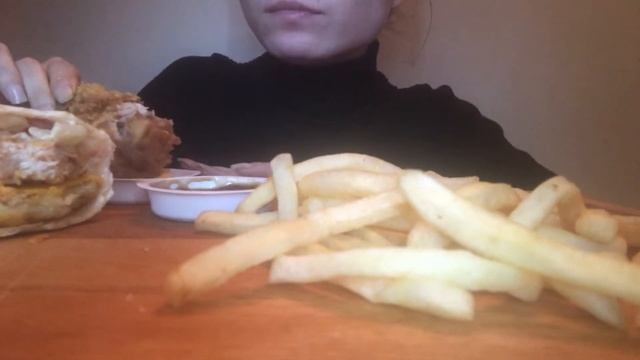ASMR KFC картошка фри| AY.ASMRYUM смотреть онлайн