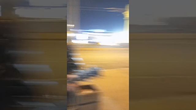 Уличная музыка Питера, мой друг-улмчный музыкант💪 смотреть онлайн