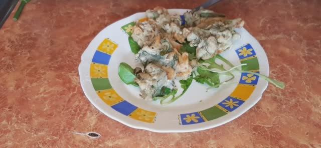 Маленькие креветки в большом кляре смотреть онлайн