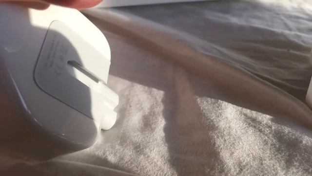 U.K. Plug and 10 watt power adapter смотреть онлайн