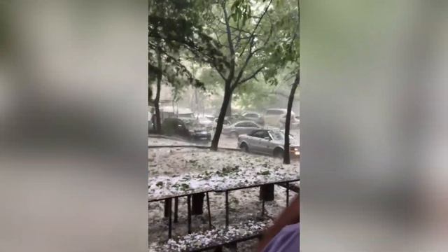 Massive Hail the Size of an Orange hit Kakheti, Georgia смотреть онлайн