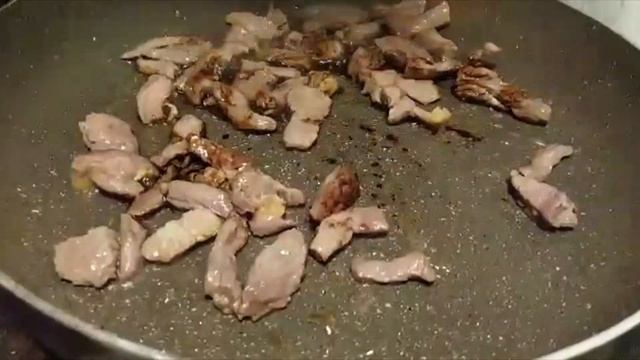 Куурулган Эт салаты же башкача аты Салат Жареное Мясо деп аталат смотреть онлайн