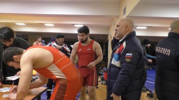 Взвешивание борцов до 79 кг.