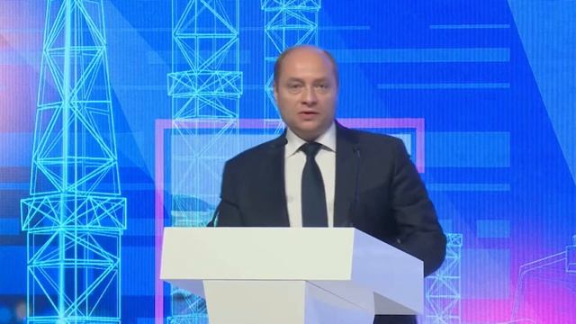 Пленарная сессия форума "Инвестиции в регионы - инвестиции в будущее" смотреть онлайн