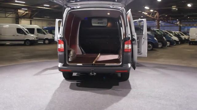 Volkswagen Transporter 2.0 TDI 63 KW Airco 22dkm Derks Bedrijfswagens смотреть онлайн