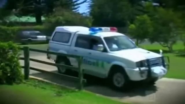 Женщина переехала на тихий остров и исчезла. То, что выяснили детективы, потрясло всех его жителей смотреть онлайн