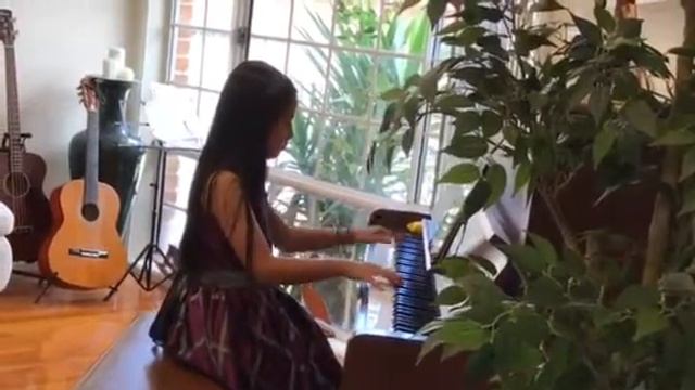 Prelude No.1- Johann Sebastian Bach by Minh-Nghi Chu 9 yrs смотреть онлайн