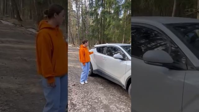 Тойота c-hr, авто из Японии, правый руль, отзыв клиента, 2023 год, заказать автомобиль из Японии! смотреть онлайн