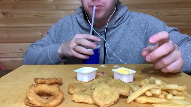 ASMR MUKBANG BURGER KING MIX (no talking)/АСМР МУКБАНГ БУРГЕР КИНГ РАЗНОЕ (не каких разговоров) смотреть онлайн