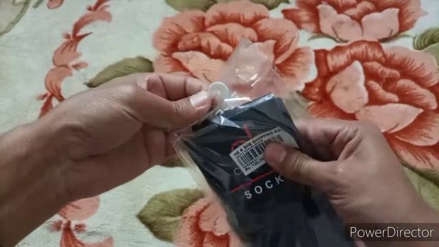 Calvin Klein Socks Unwrapping ASMR смотреть онлайн