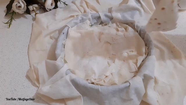 Kolay Tava böreği tarifi | 2 Yufkadan El açması tadında börek смотреть онлайн