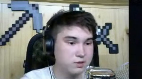 ФАРАДЕЙ ИГРАЕТ В ФАЗМОФОБИЮ С ПОДПИСЧИКАМИ [Нарезка стрима Фарадея]