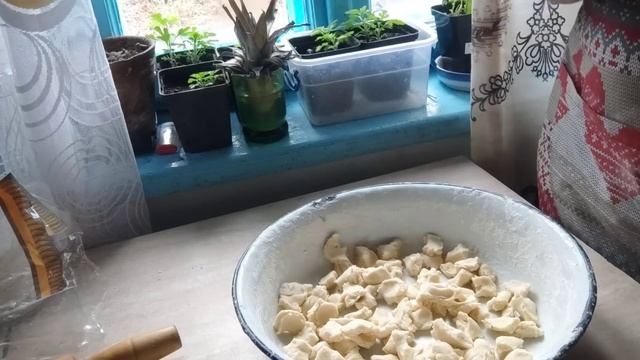 галушки з курячим бульйоном . смотреть онлайн