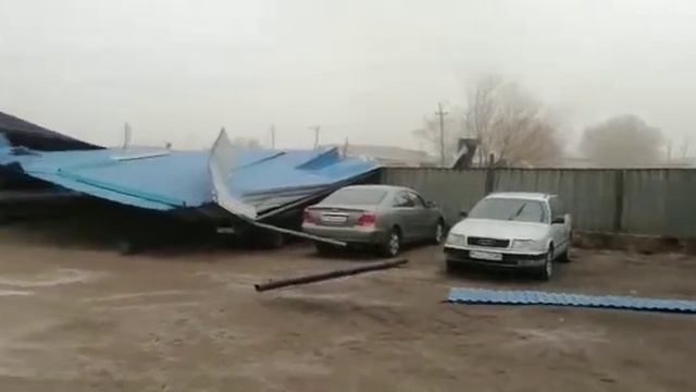 Ураган в Таразе😱 смотреть онлайн