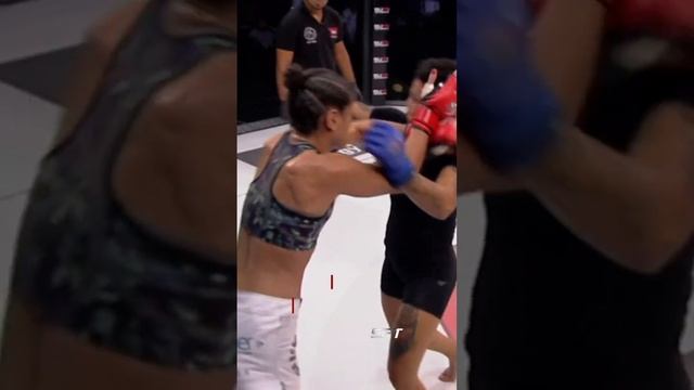 Combates cheios de emoção, suor e sangue! #mma #mixedmartialartist #esportedecombate смотреть онлайн
