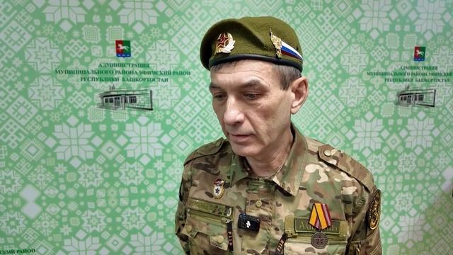 В рамках еженедельного брифинга нам удалось поговорить с участником специальной военной операции. смотреть онлайн