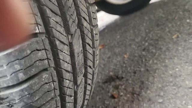 How to Remove / Install Multi V-Belt on a Toyota RAV4 смотреть онлайн