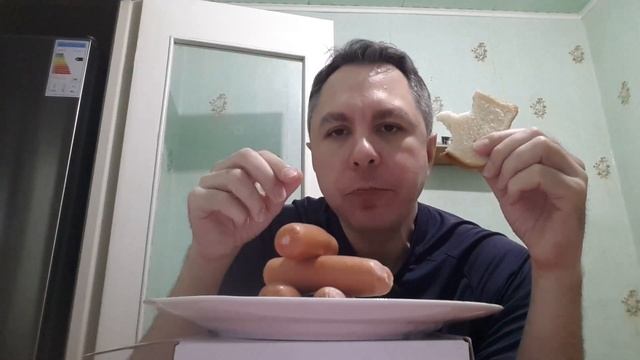 АСМР ИТИНГ. КУШАЮ СОСИСКИ. ASMR смотреть онлайн
