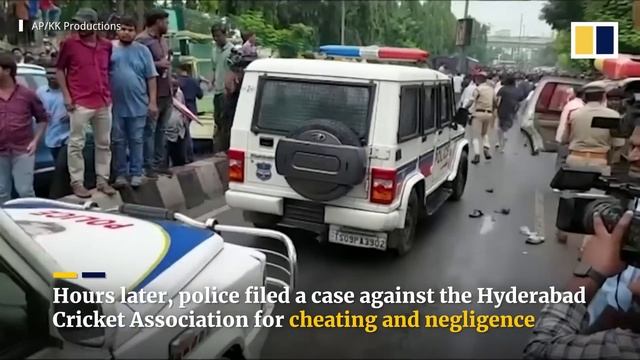 20 injured in stampede for India-Australia cricket match tickets in Hyderabad смотреть онлайн