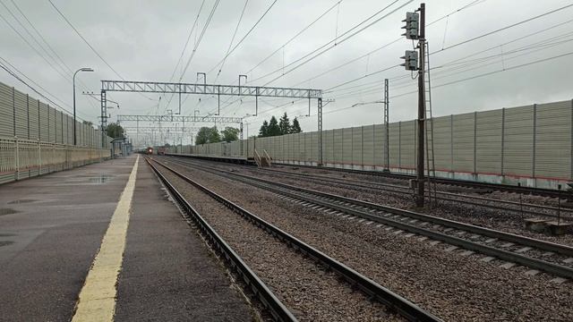 Красивое рандеву Американца с БТСом на спуске и подъёме, станция Войсковицы смотреть онлайн