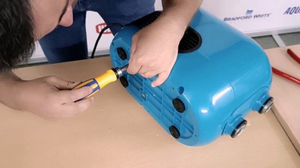 Взяли и разобрали! Современная бесшумная энергосберегающая инверторная насосная станция, что внутри