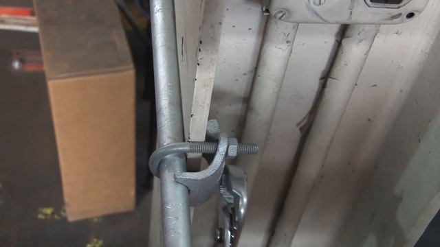 1-1/4 in. Right Angle Conduit Clamp смотреть онлайн