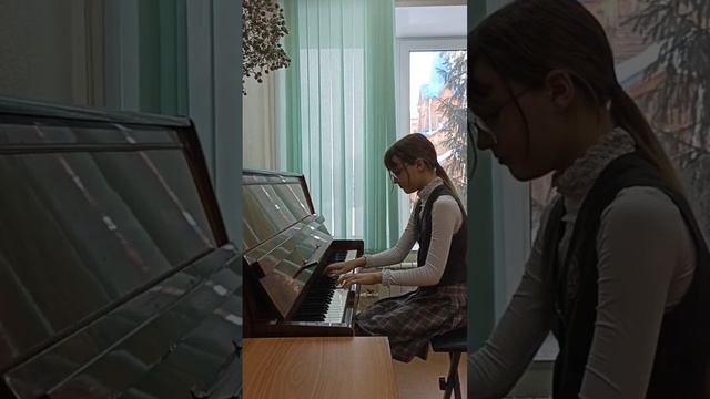 Е. Поплянова "Марш королевского бутерброда", исп Трухина Виктория (10 лет) смотреть онлайн