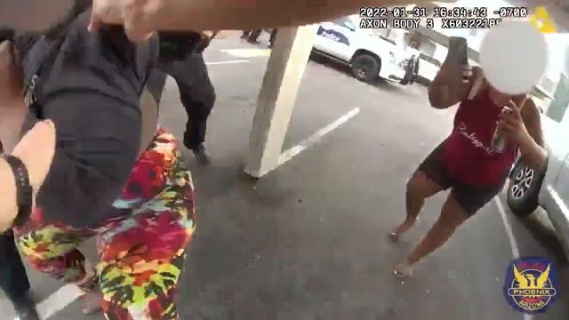 Phoenix police release body camera after viral video shows officer punching teen girl смотреть онлайн