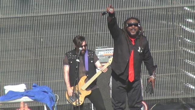 SKINDRED - Live at KUBANA-2013 смотреть онлайн