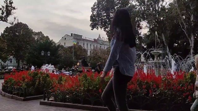 Одесса, 1 октября, 2022г. Вечерняя Дерибасовская. Горсад. смотреть онлайн